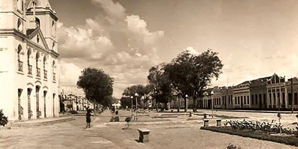 Pão de Açúcar, o Espelho da Lua sertanejo