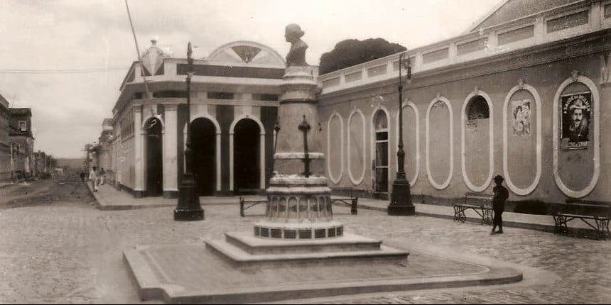 Praça D. Rosa da Fonseca: do Livramento e do Bar do Chopp