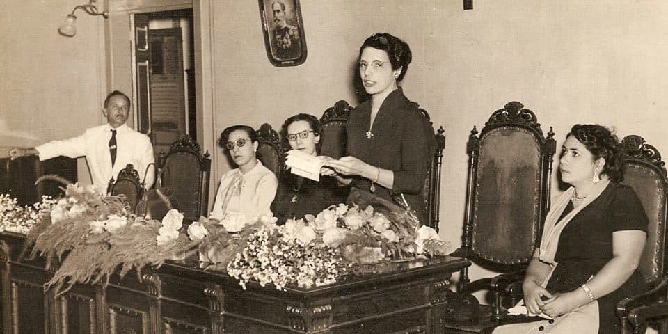 Anilda Leão, uma vida em trânsito