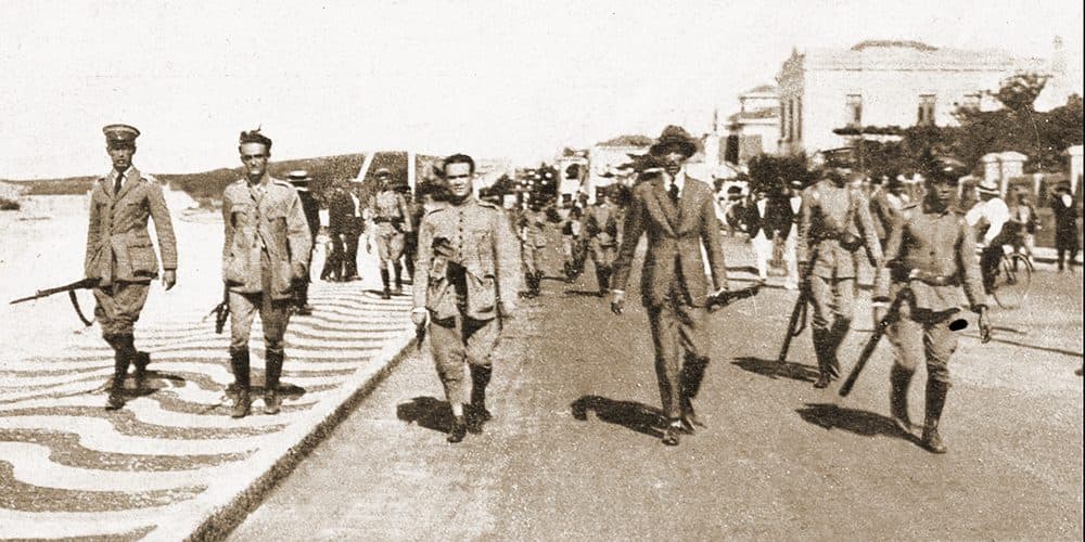 Zenóbio Couto e a histórica foto dos 18 do Forte de Copacabana